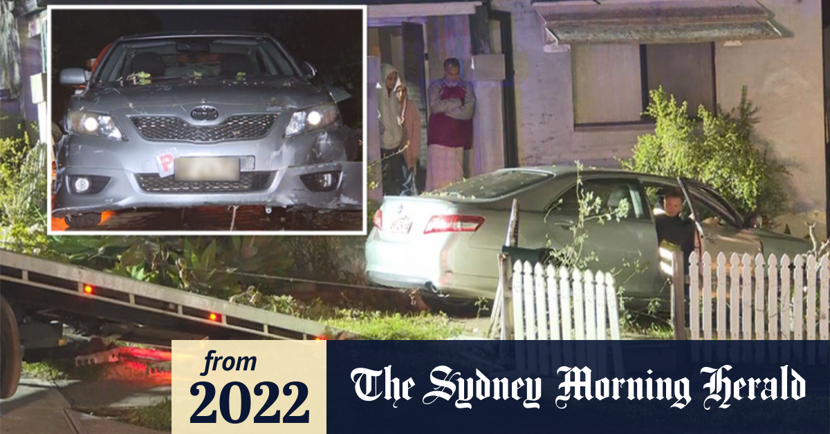 Video Car crashes into house southwest Sydney